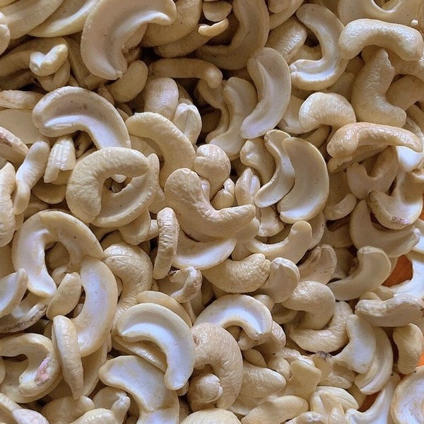 Nhân Điều Vỡ Đôi